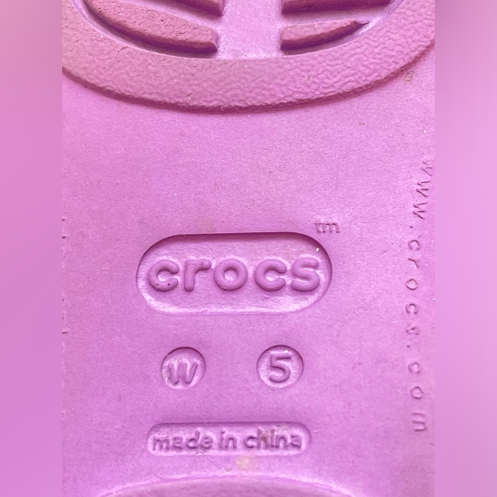 Women's Purple Slip On Crocs Shoes Size 5
$15 Size:5 CROCS - Picture 5 of 7